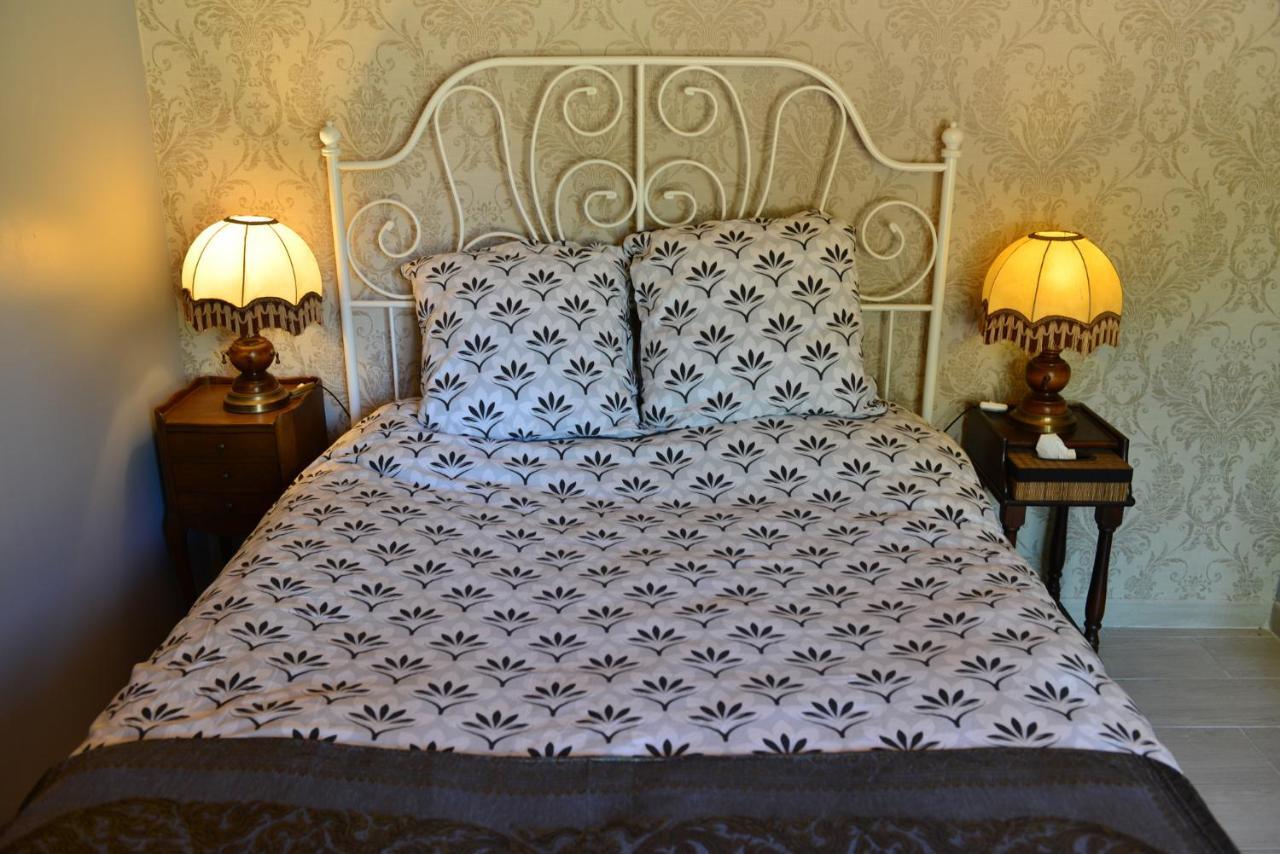 Chez Pique-Fesse Chambre D'Hote Saint-Martin-L'ars ภายนอก รูปภาพ