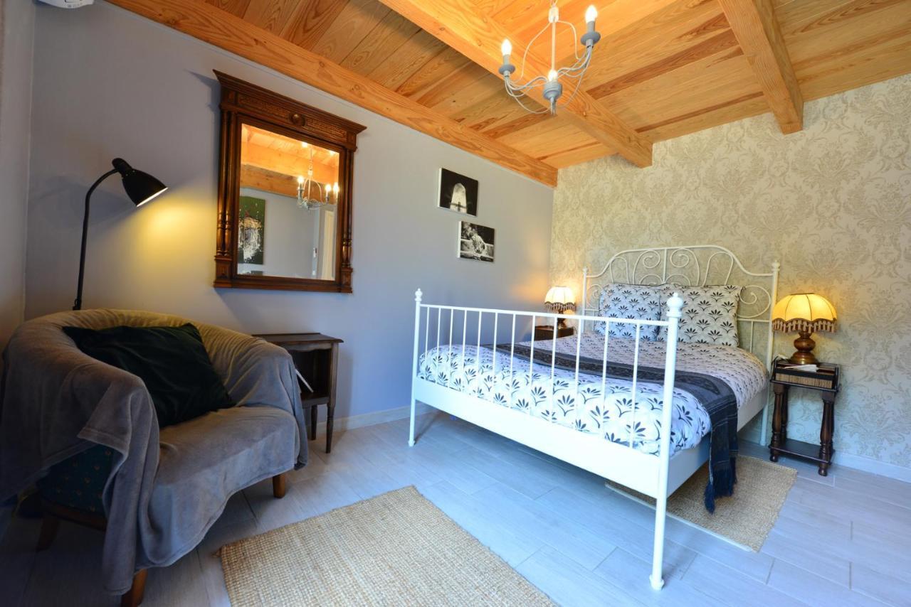 Chez Pique-Fesse Chambre D'Hote Saint-Martin-L'ars ภายนอก รูปภาพ
